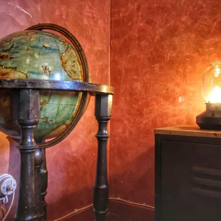 Trastevere Charming Romantic Loft By Yourhost Lägenhet